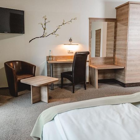 Hotel Lellmann Лёф Экстерьер фото