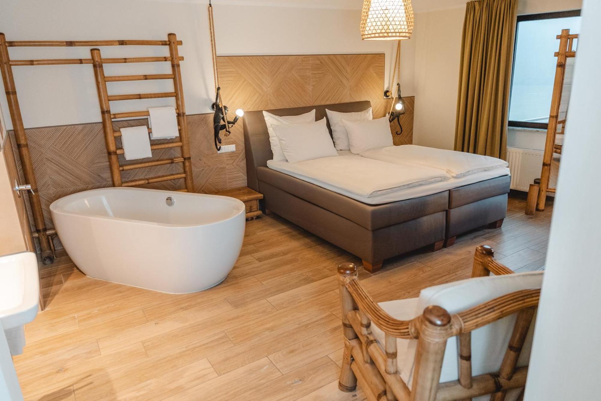 Hotel Lellmann Лёф Экстерьер фото