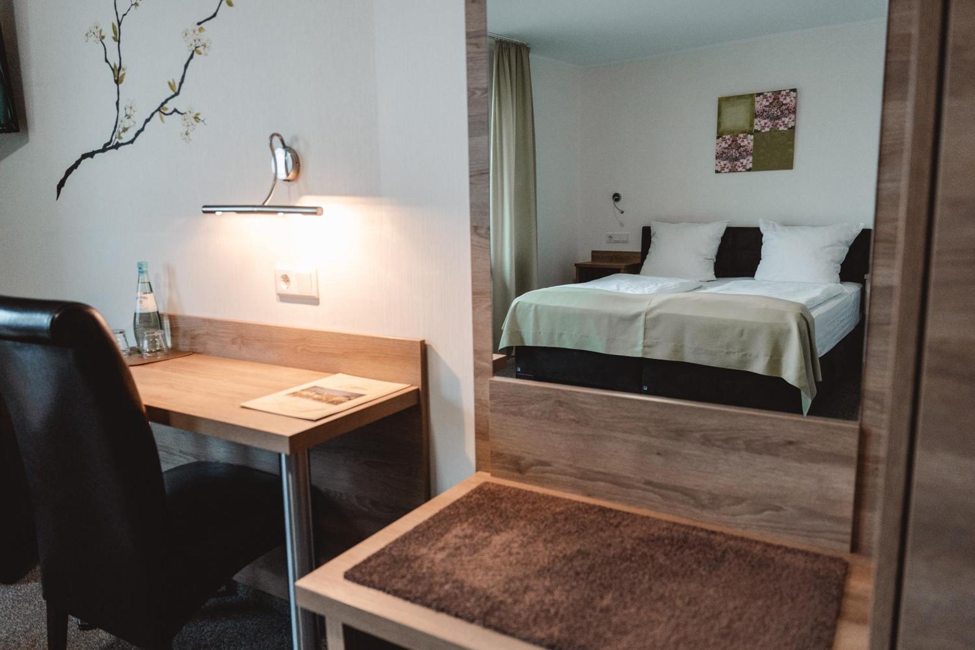 Hotel Lellmann Лёф Экстерьер фото