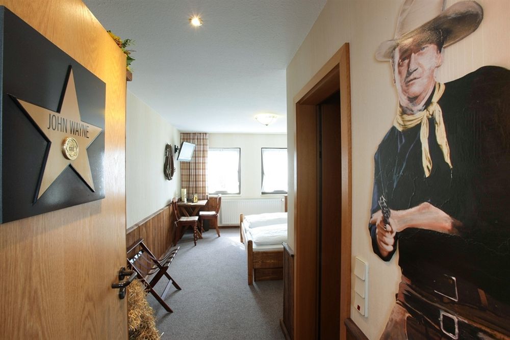Hotel Lellmann Лёф Экстерьер фото