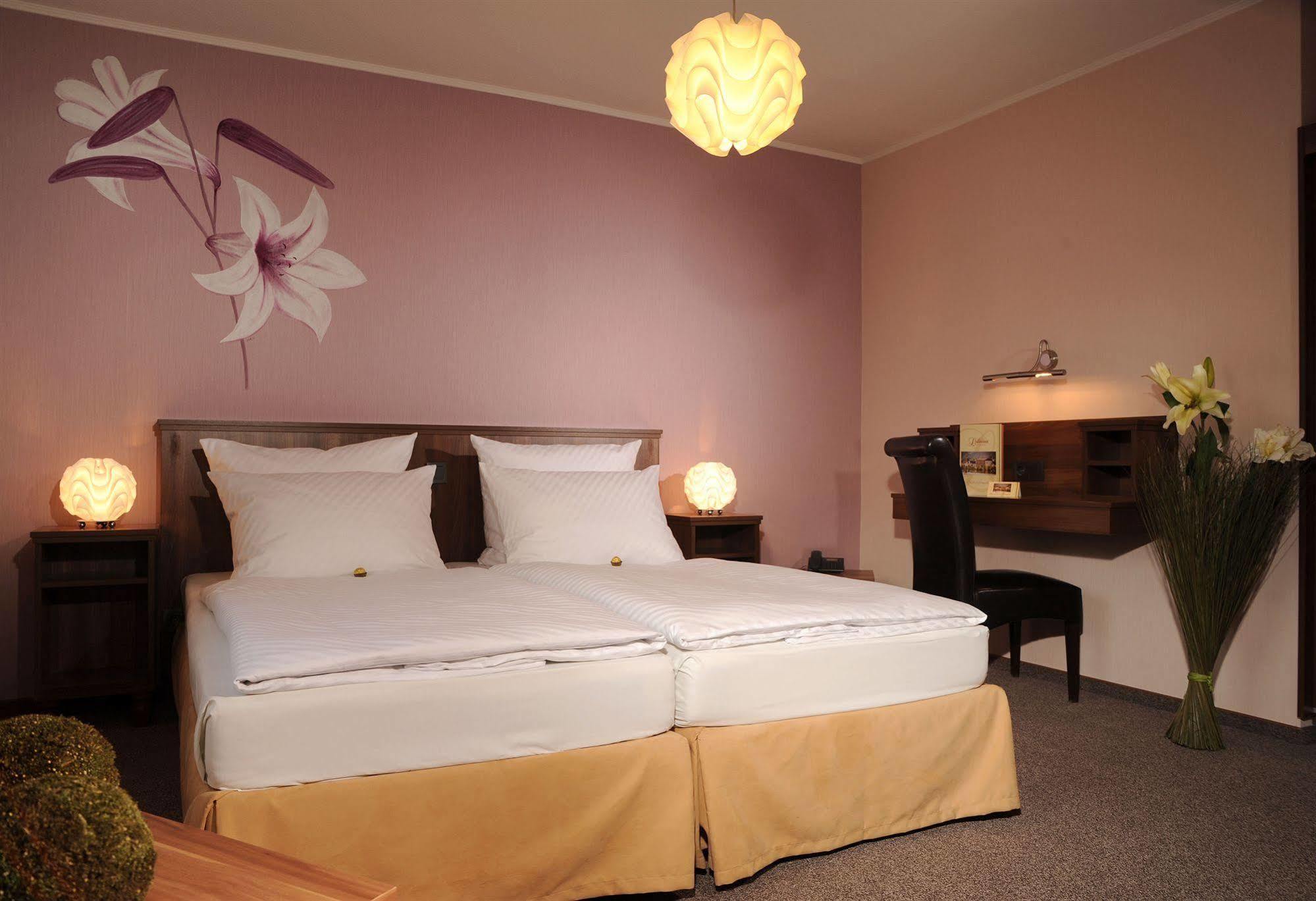 Hotel Lellmann Лёф Экстерьер фото