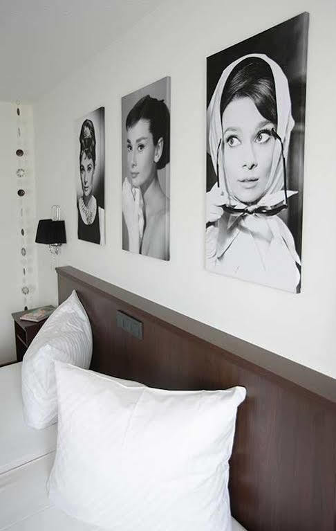 Hotel Lellmann Лёф Экстерьер фото